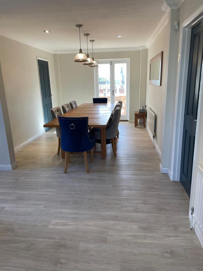אילי Executive Home With Plenty Of Room מראה חיצוני תמונה