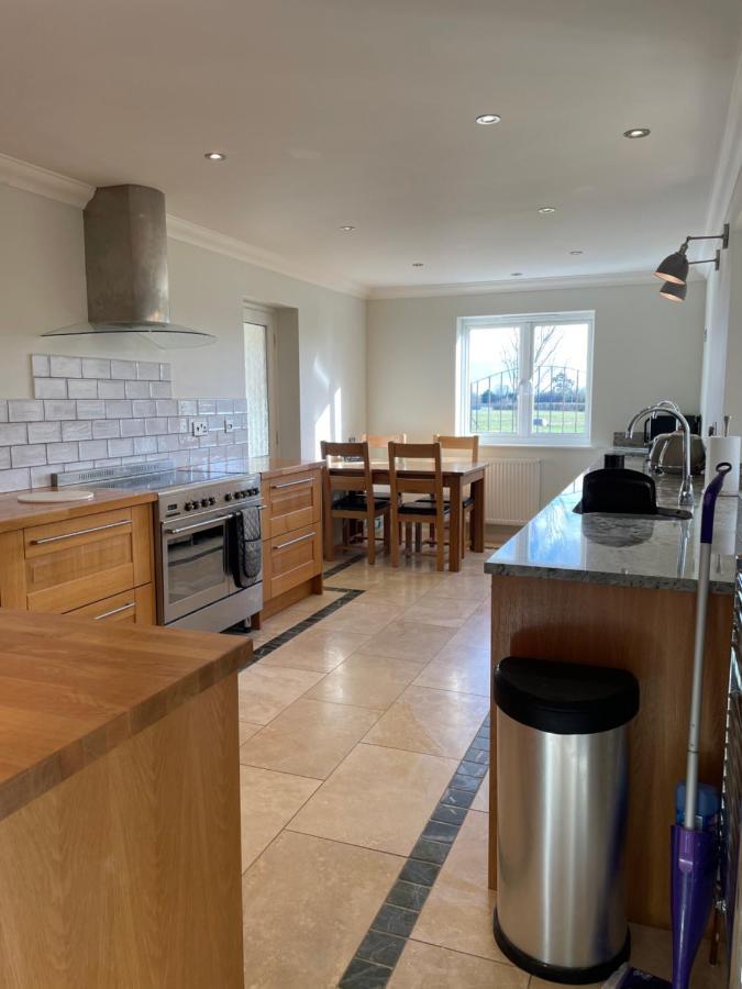 אילי Executive Home With Plenty Of Room מראה חיצוני תמונה